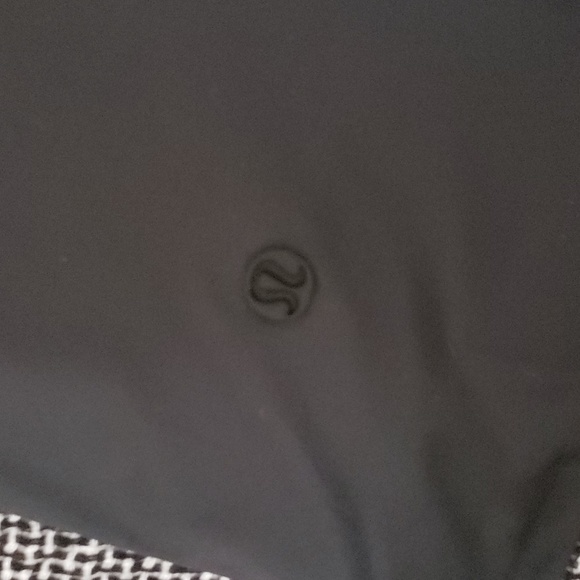 Lululemon Tight-Fit Lined Long Sleeve Shirts - Picture 11 of 12